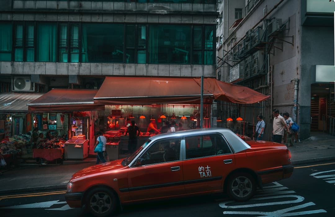 十六位美团骑手受邀观礼阅兵，美团员工代表参加受阅方队